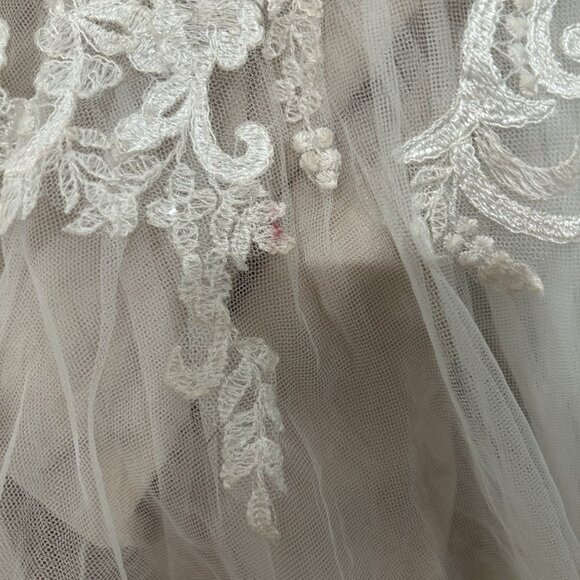 David's Bridal Lace Illusion & Tulle Flower Girl Dress WG1411 Ivory/Champagne 2T - Picture 8 of 12